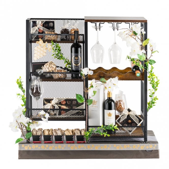 Mini Bar, Maxi Fun